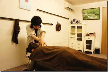なごみ整体院 頭部(頸椎〜後頭骨付近)調整